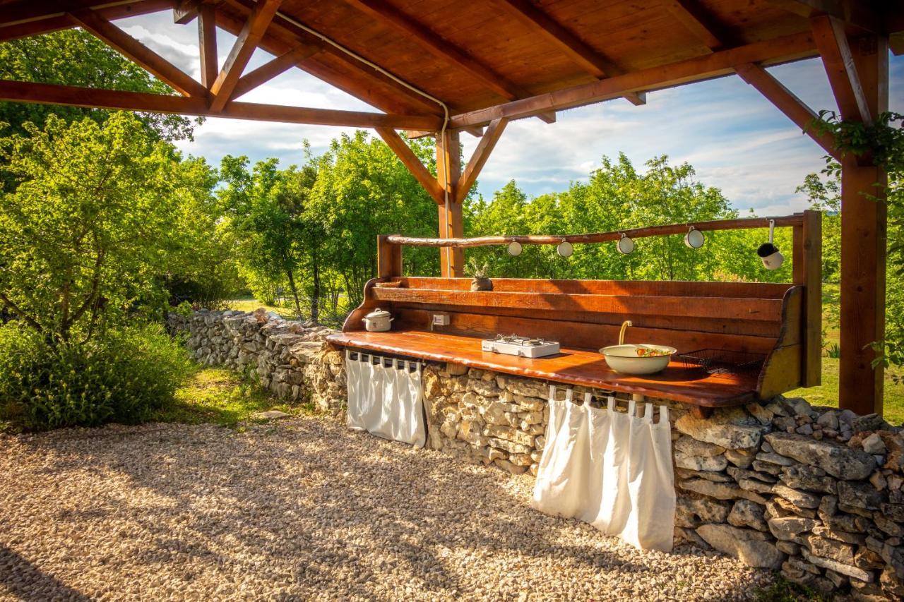 Robinson Accommodation Freedom Foli 외부 사진