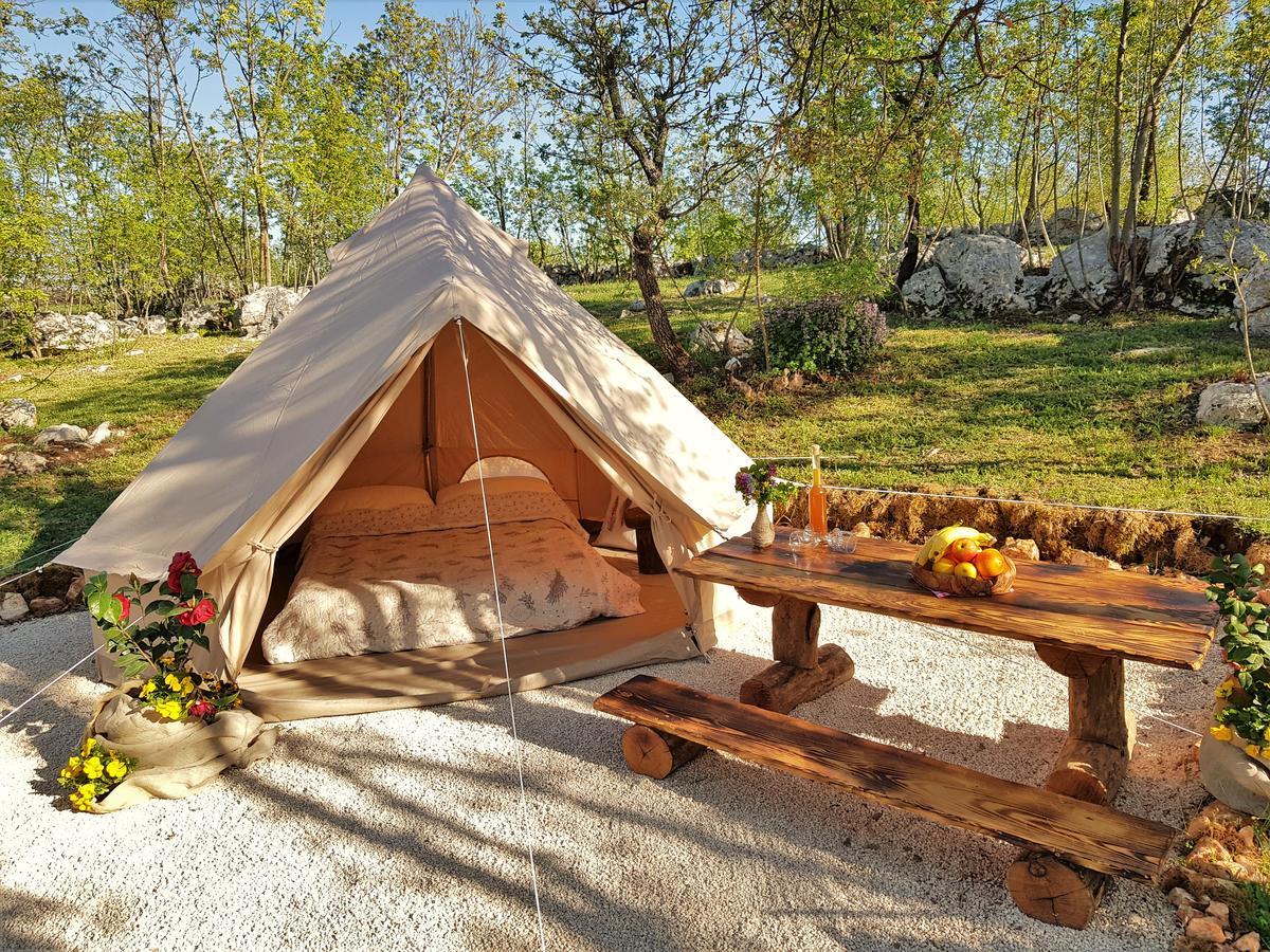Robinson Accommodation Freedom Foli 외부 사진